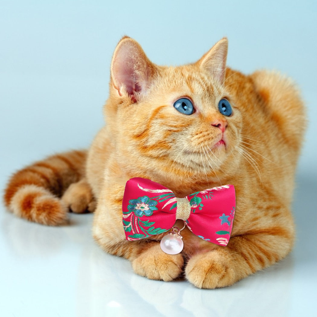 Fashionable Cat Collar Bowtie-Paw Print Pad