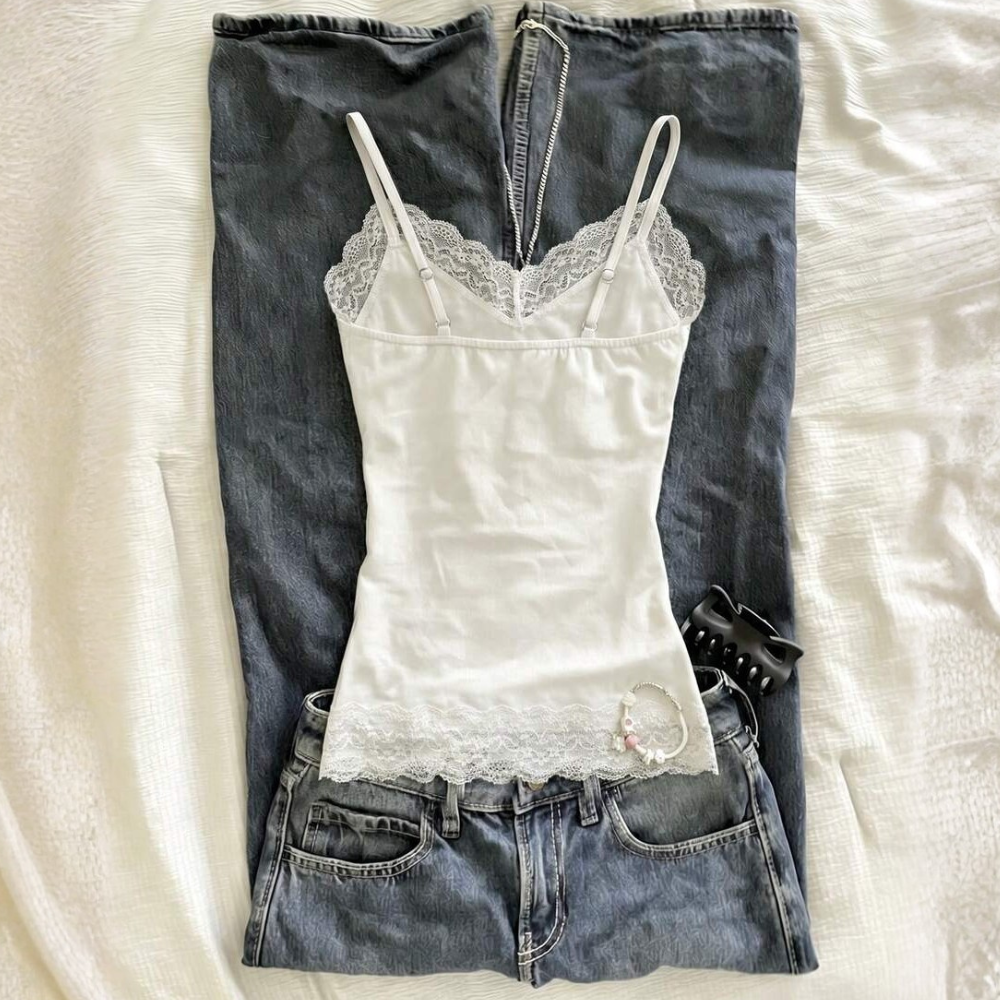 Casual Slim Fit Contrast Lace Camisole For Women