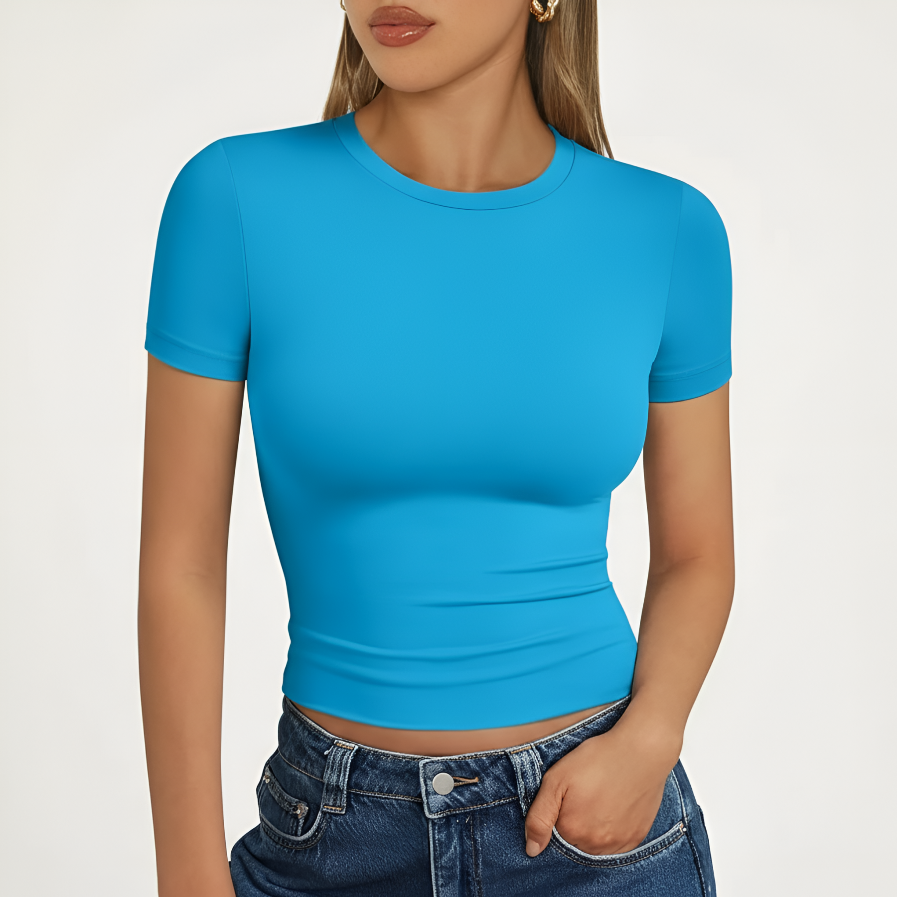 Short Sleeve Crop Top With Slim Fit Design For Workout For Women