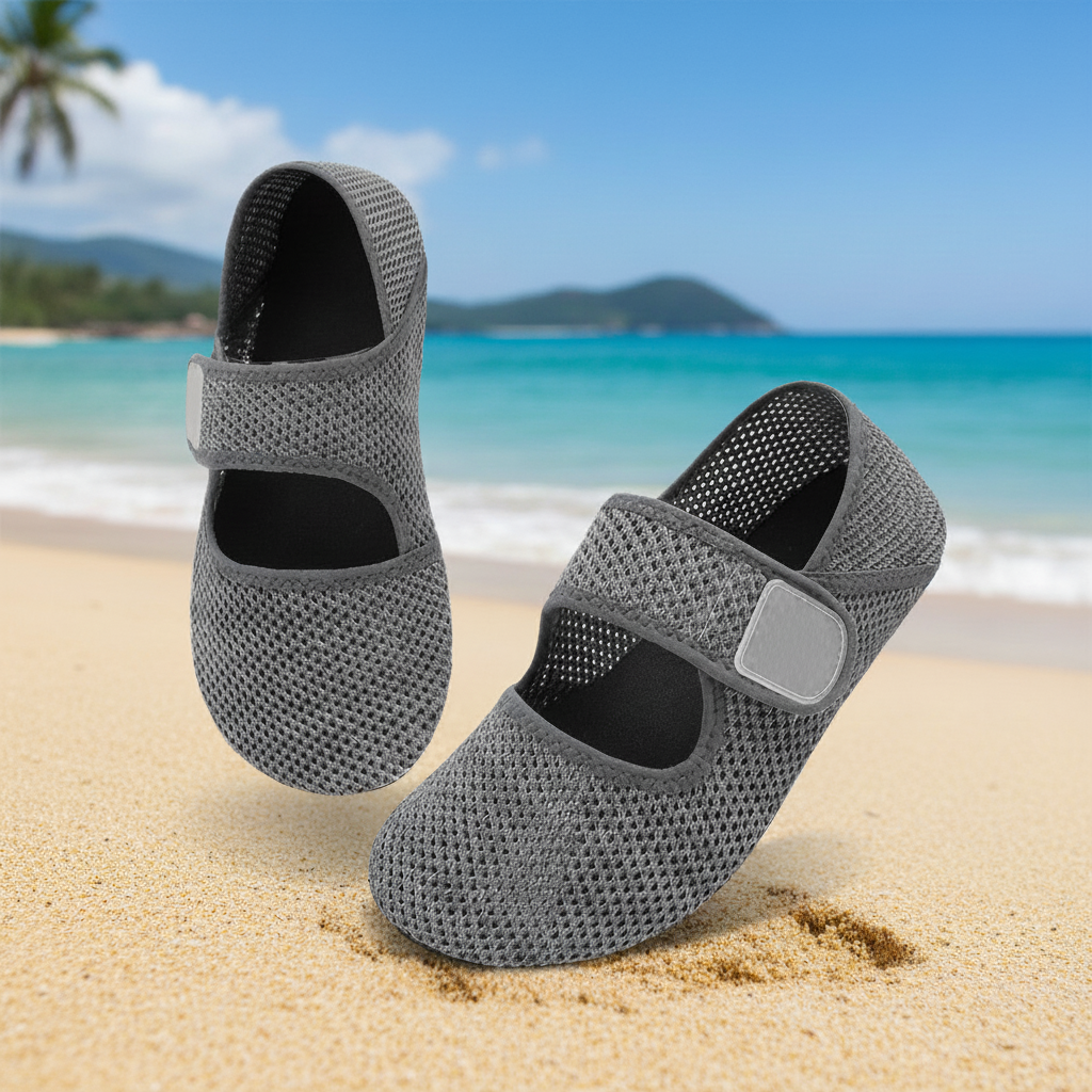 Quick Dry Breathable Water Shoes For Outdoor Activities in Gray - Front View