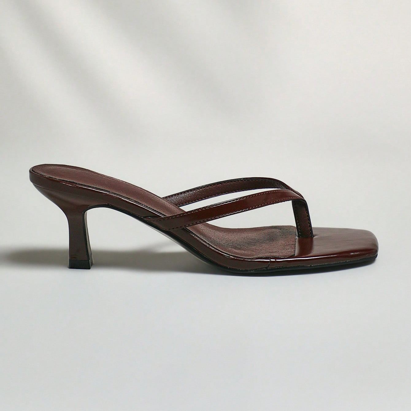 Stylish Thong Strap Kitten Style Slip On Sandals For Women in Light Brown - Close-Up Detail