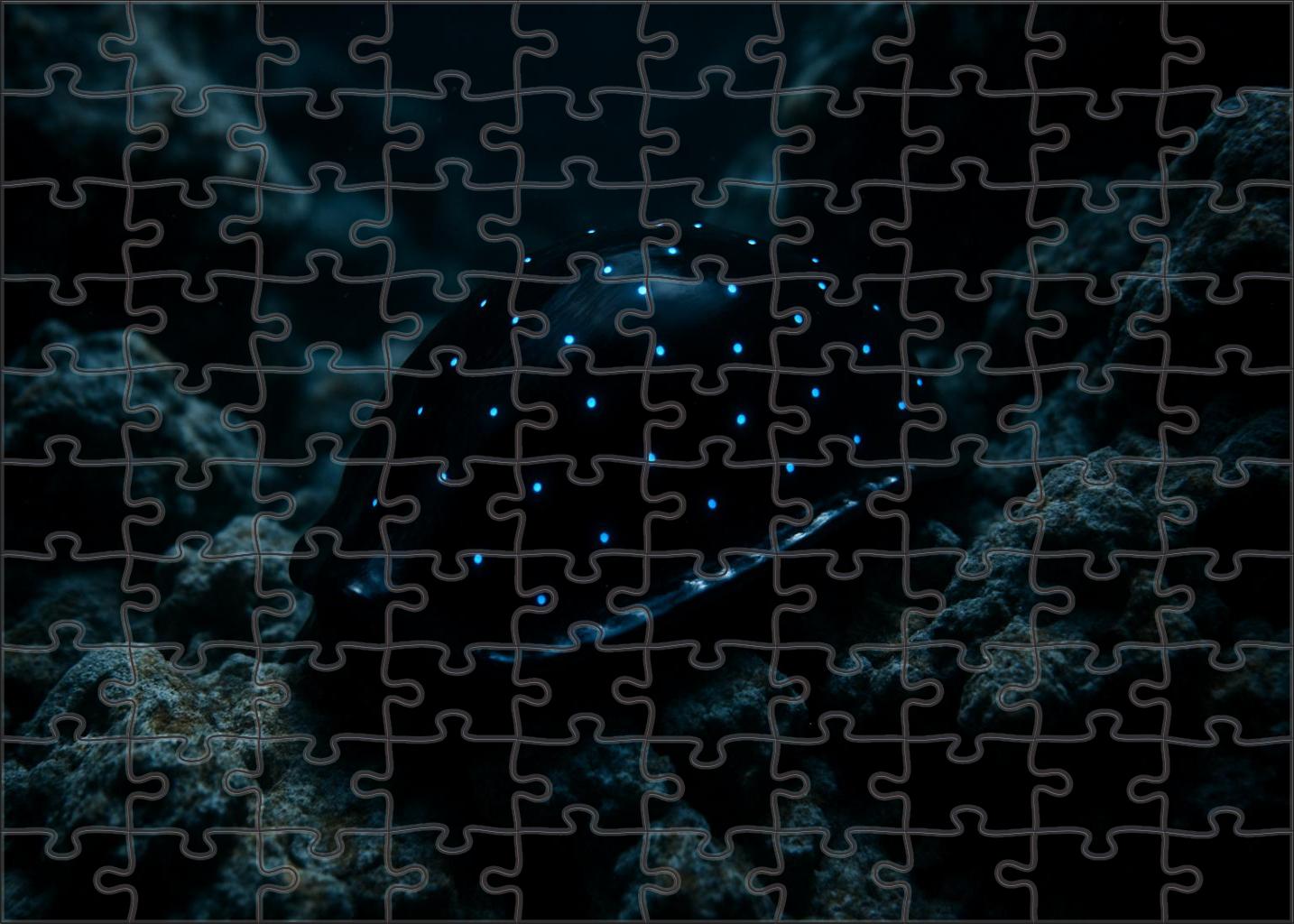 Onyx Reef Wanderer Deep-water Shell Dweller 50 Piece Puzzle