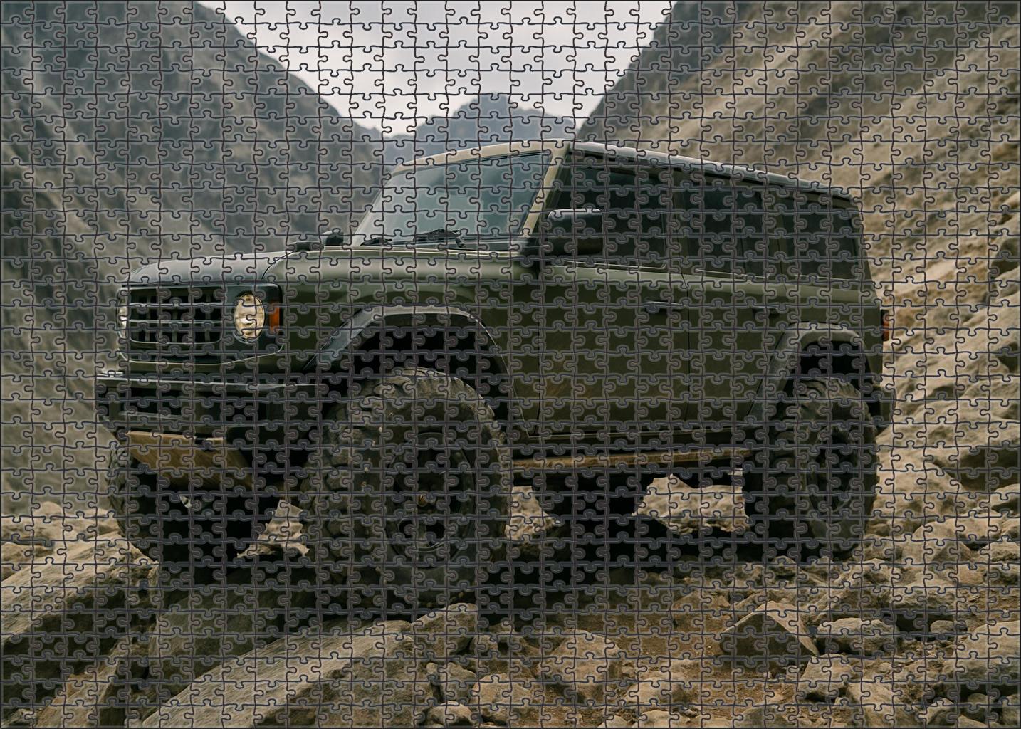 Ironclad Nomad Rugged Diesel Adventure Hauler 500 Piece Puzzle