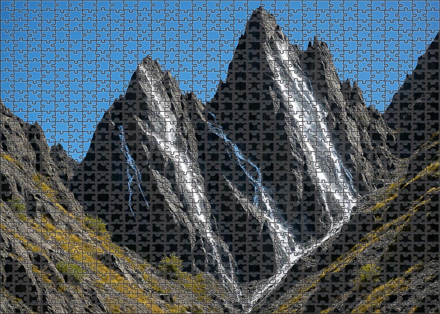 Silver Quartz Ridge Puzzle Collection