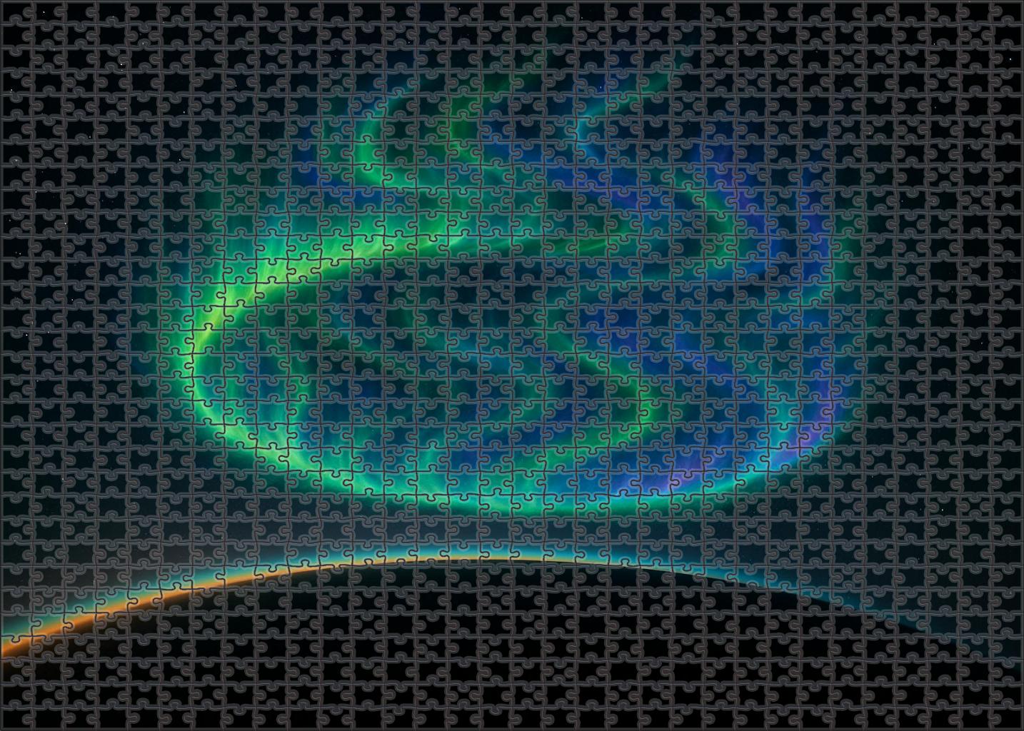 Iridescent Aurora Crown 100 Piece Puzzle