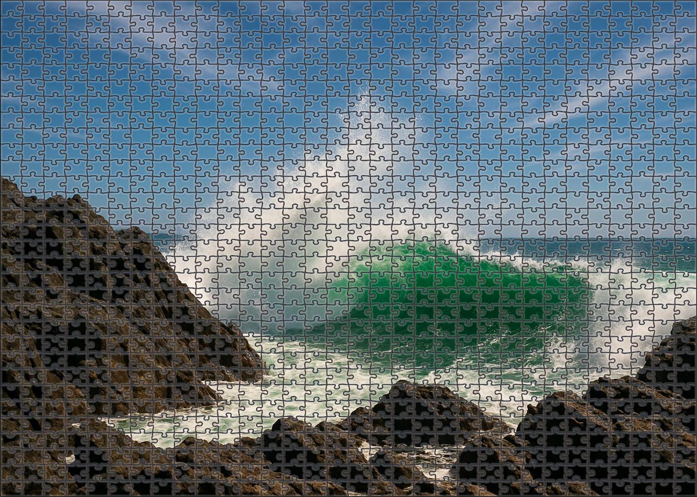 Emerald Wave Point 50 Piece Puzzle