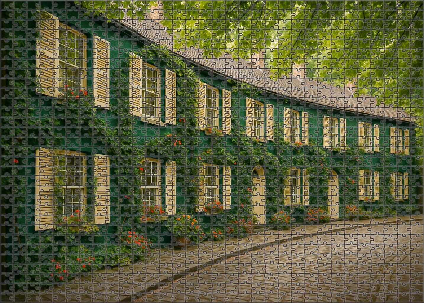 Emerald Crescent Puzzle For Kids