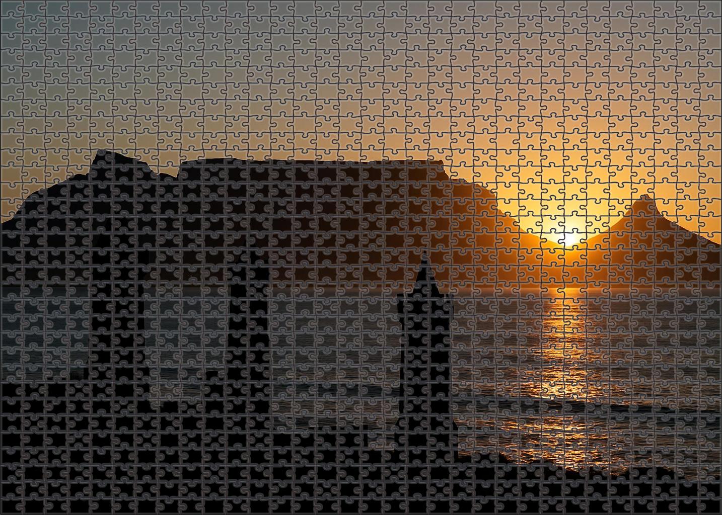 Cape Town Waterfront Skyline Table Mountain Backdrop 100 Piece Puzzle