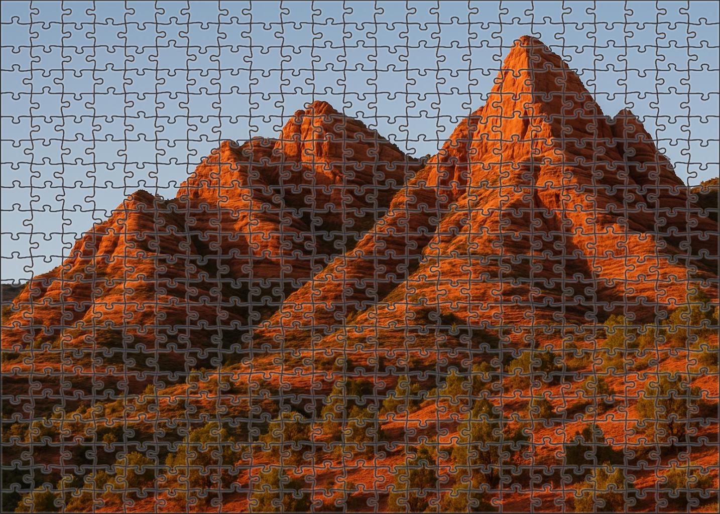 Crimson Ridge Highlands 200 Piece Puzzle