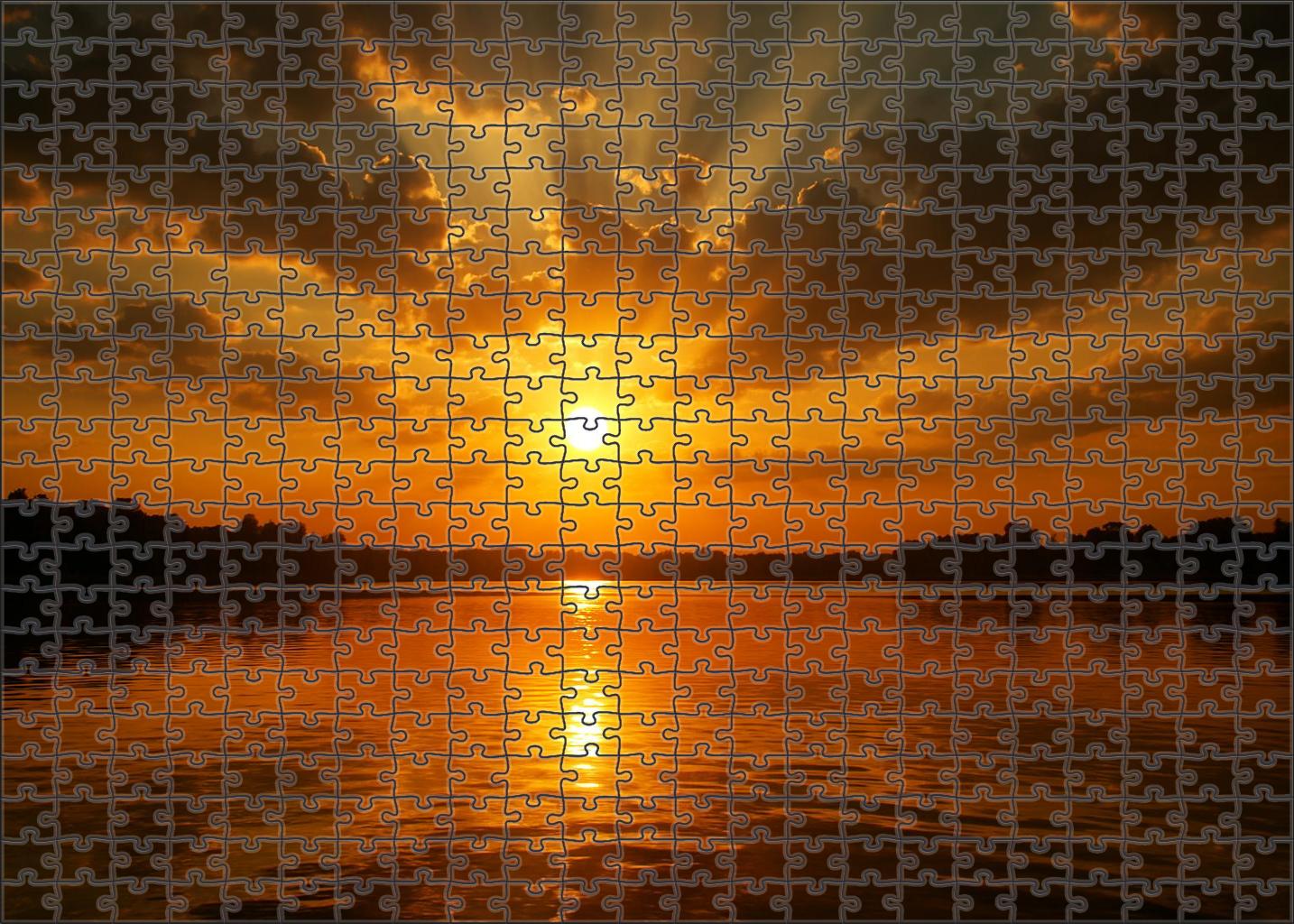 Golden Horizon Curtain 500 Piece Puzzle