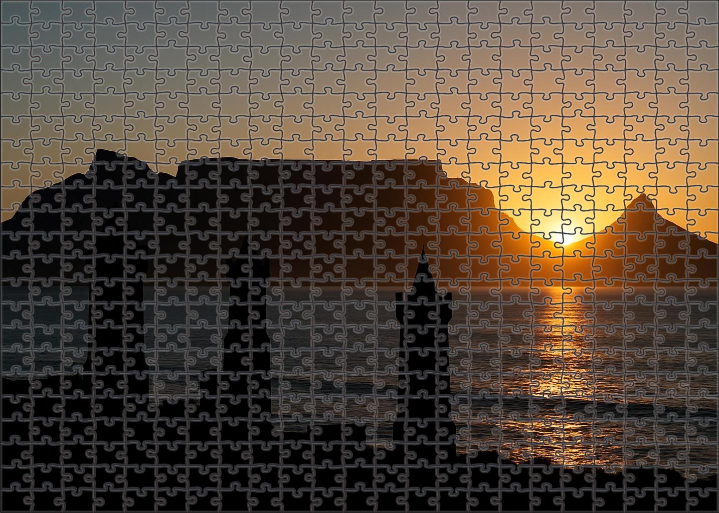 Cape Town Waterfront Skyline Table Mountain Backdrop 100 Piece Puzzle