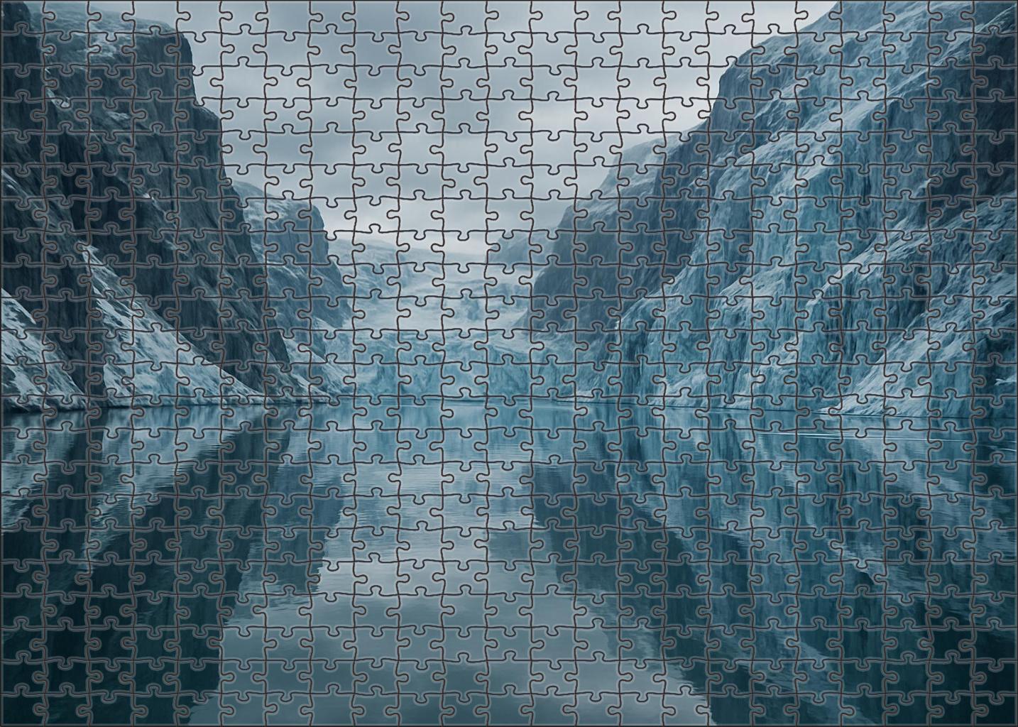 Silent Arctic Fjord 20 Piece Puzzle