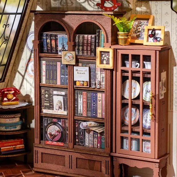 Catherines Living Room DIY Miniature House