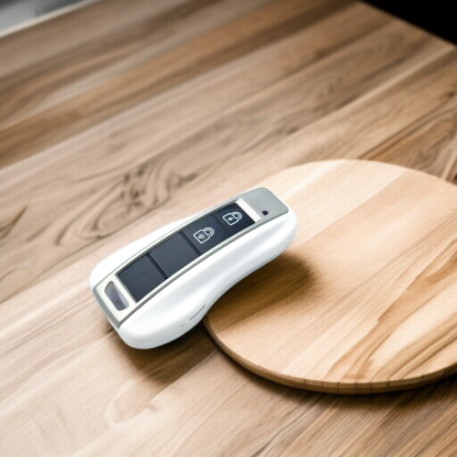 Multifunktionaler Selbstverteidigungs-Taschenlampen-Schlüsselanhänger