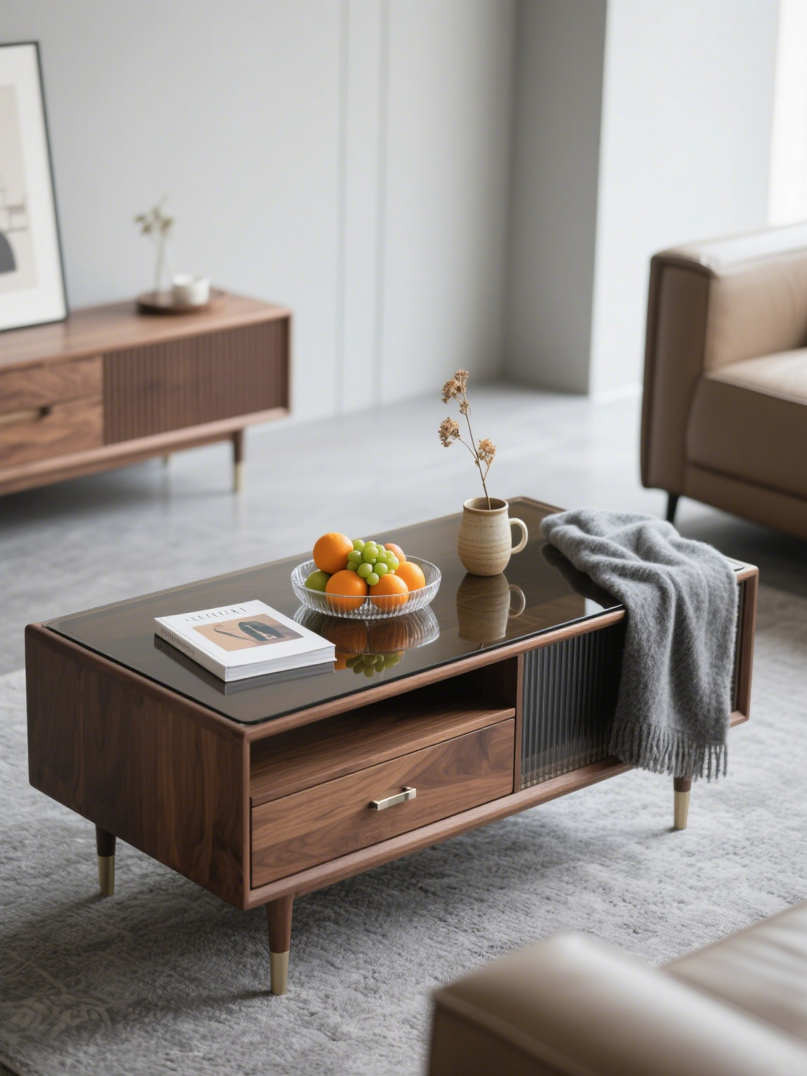 Ručně vyráběný konferenční stolek z kvalitního dřeva