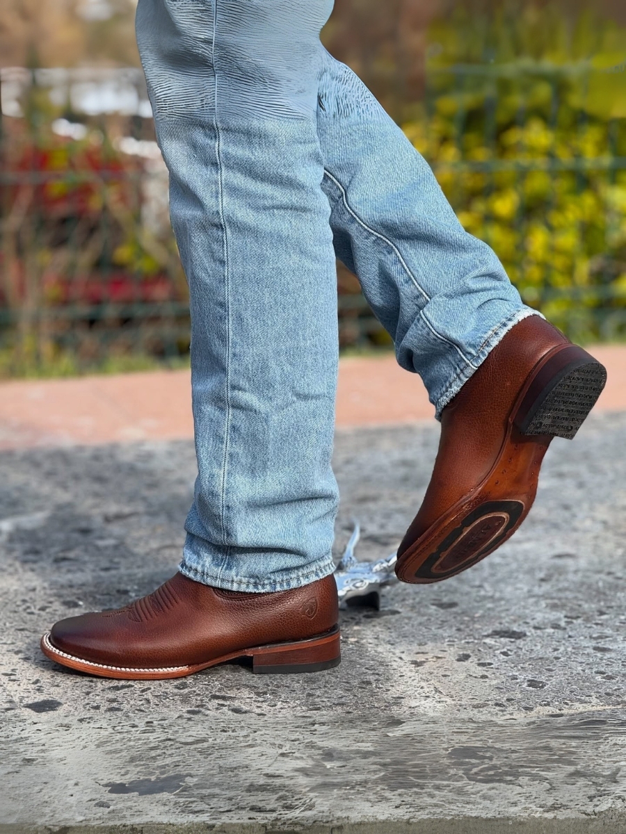 Men's Cowboy Bootie In Bull Last