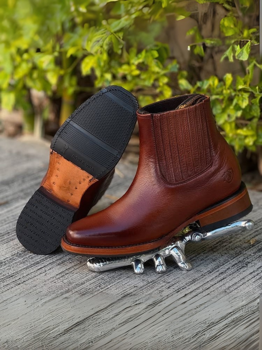 Elegant Men's Ankle Boots In Original Cowhide Leather