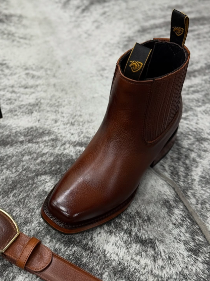 Elegant Men's Ankle Boots In Original Cowhide Leather