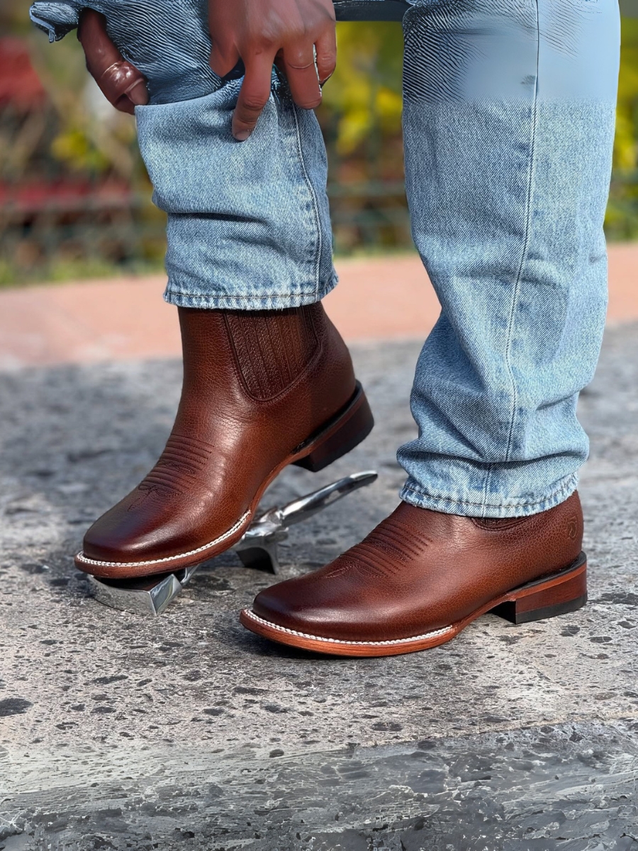 Men's Cowboy Bootie In Bull Last