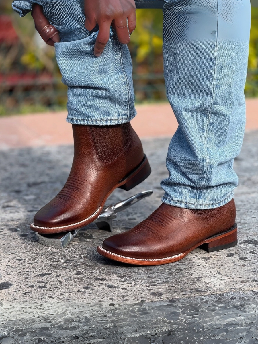 Men's Cowboy Bootie In Bull Last