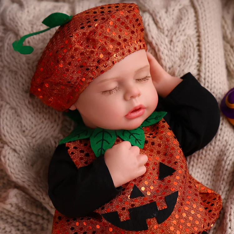 Incredibly Lifelike Silicone Doll 👶 with a Realistic Weight & Warm Touch ❤️✨