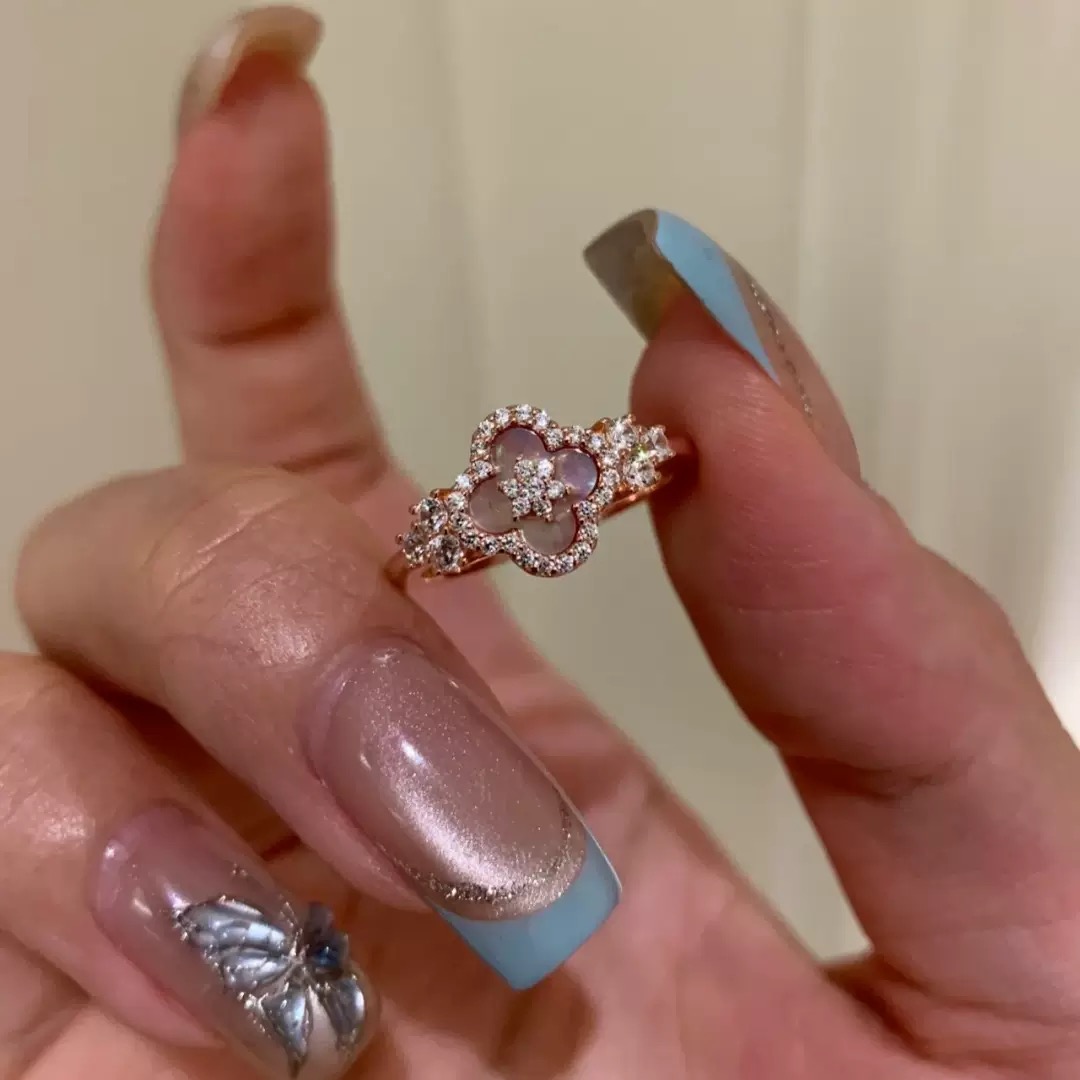 Delicate Clover Jewelry Set