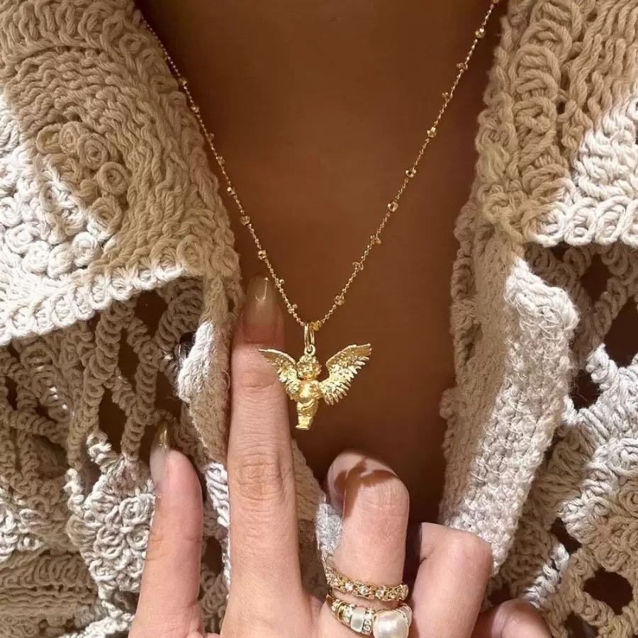 Elegant Cupid Sweater Chain