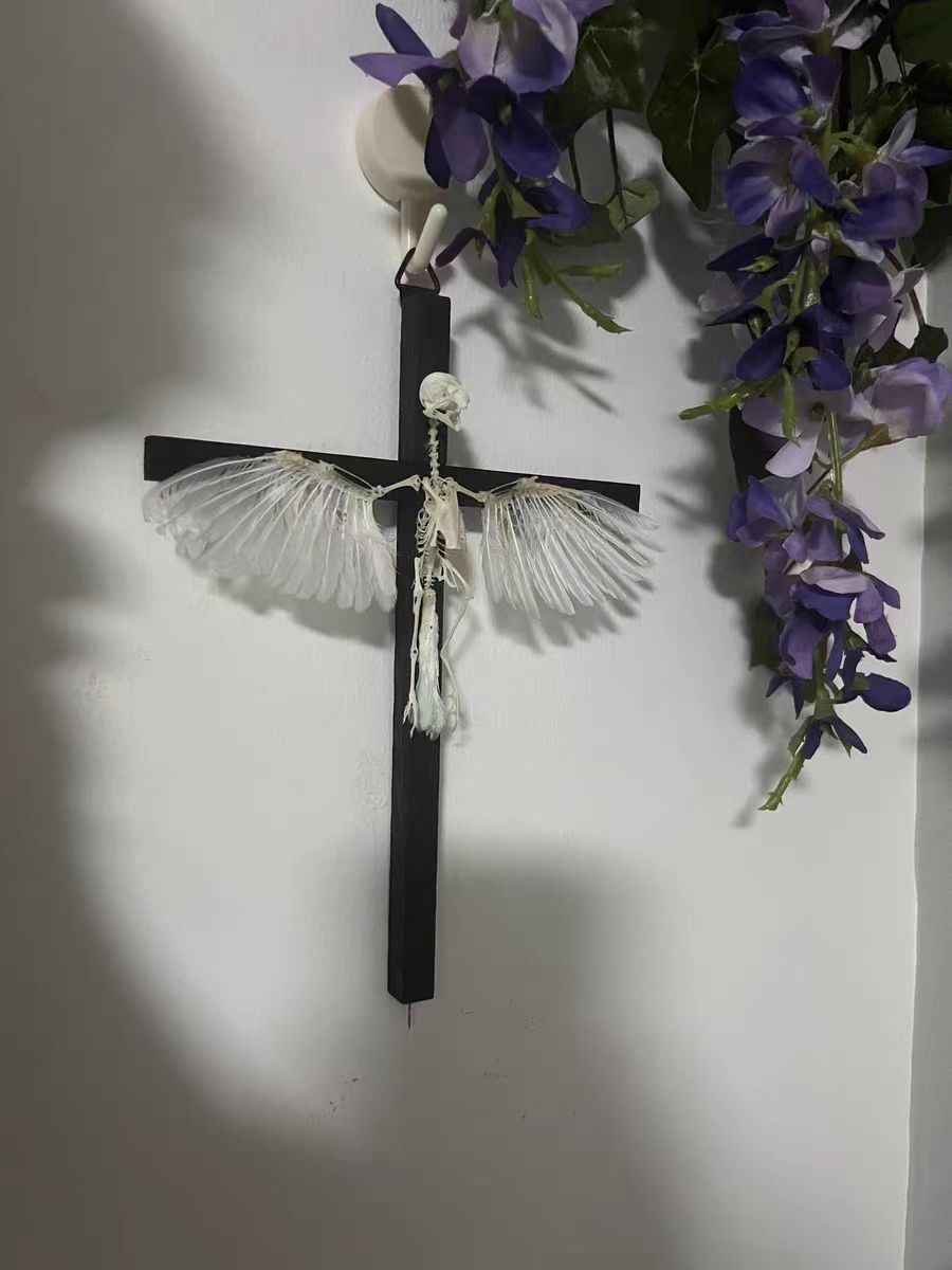 2003 Ornamental Bird Bone Cross Charm Gothic Home Decor Craft Miniature Animal Skeleton Replica Wall Hanging Spiritual Art