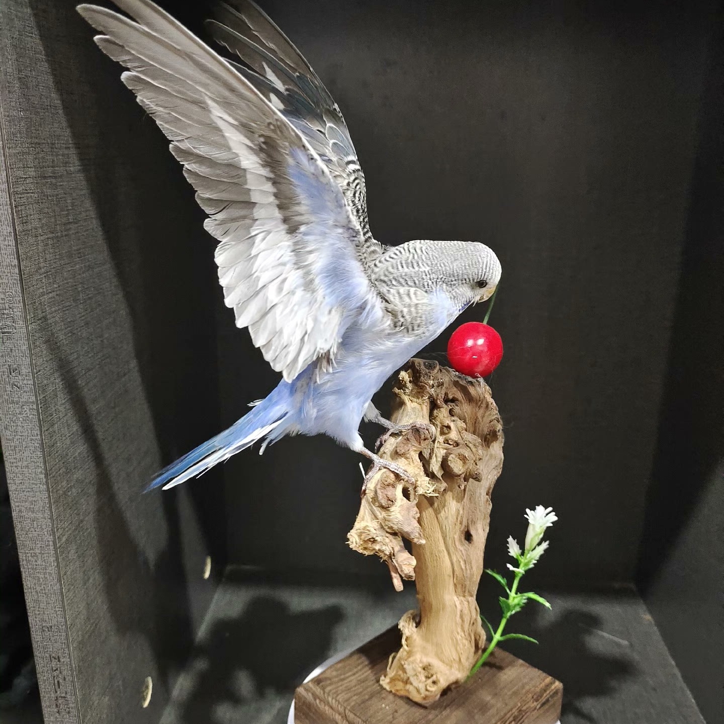 2055 Boutique series Handmade Bird Sculpture Art Home Decor Unique Animal Statue Creative Craft Collection for Wedding Christmas Halloween Gift