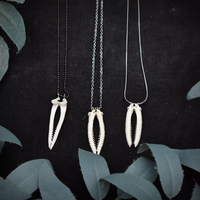 2104 Jewelry series Handmade Gothic Necklace Punk Style Bone Pendant for Men Women Alloy Chain Christmas Halloween Gift Party Goth