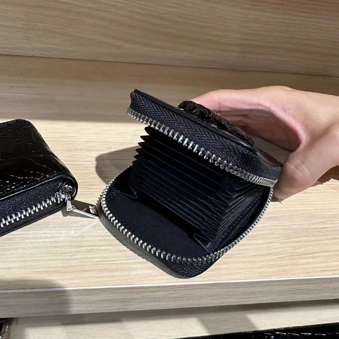 2058 Wholesale 1/5/10 Pcs Alligator Head Crocodile Teeth Claw Pendant Reptile Skin Purse Bag Keychain Backpack Decor