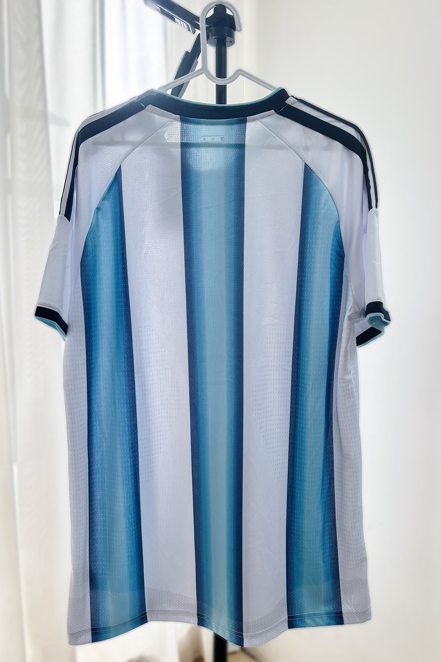 Men's Women's Sky Blue & White Striped Football Jersey – Breathable Quick-Dry Soccer Training Top