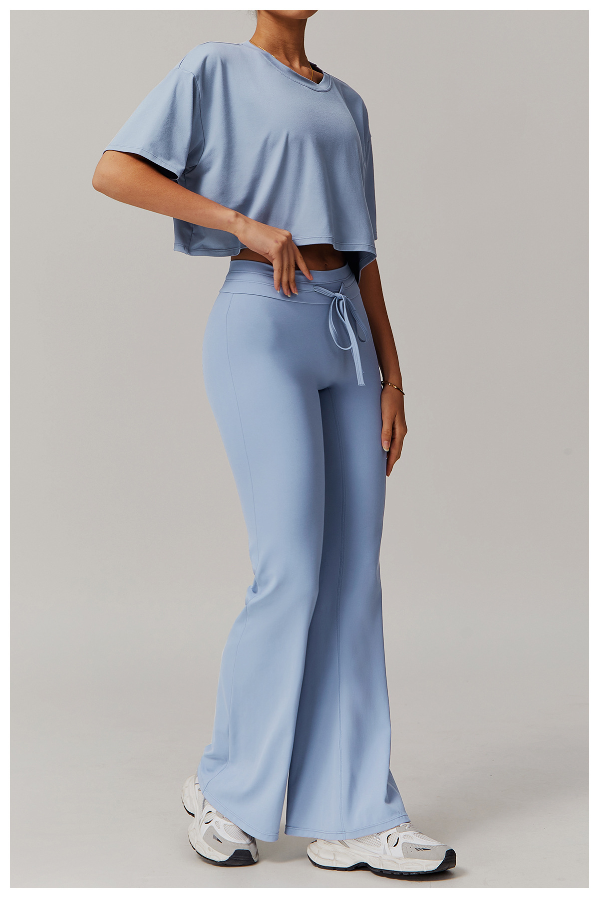 Ombreezy High-Waist Flared Yoga Trousers with Sculpting Fit"