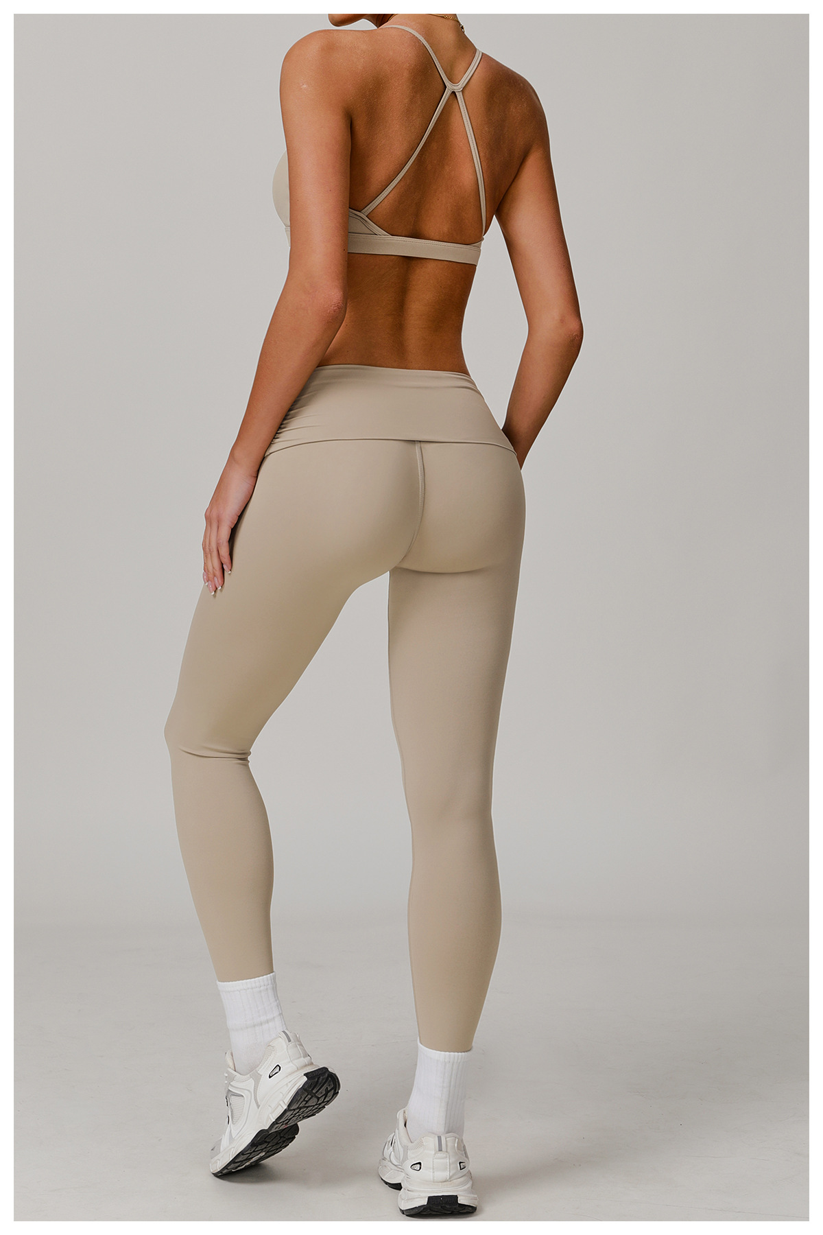 Ombreezy Strappy Back Sports Bra for Yoga & Fitness