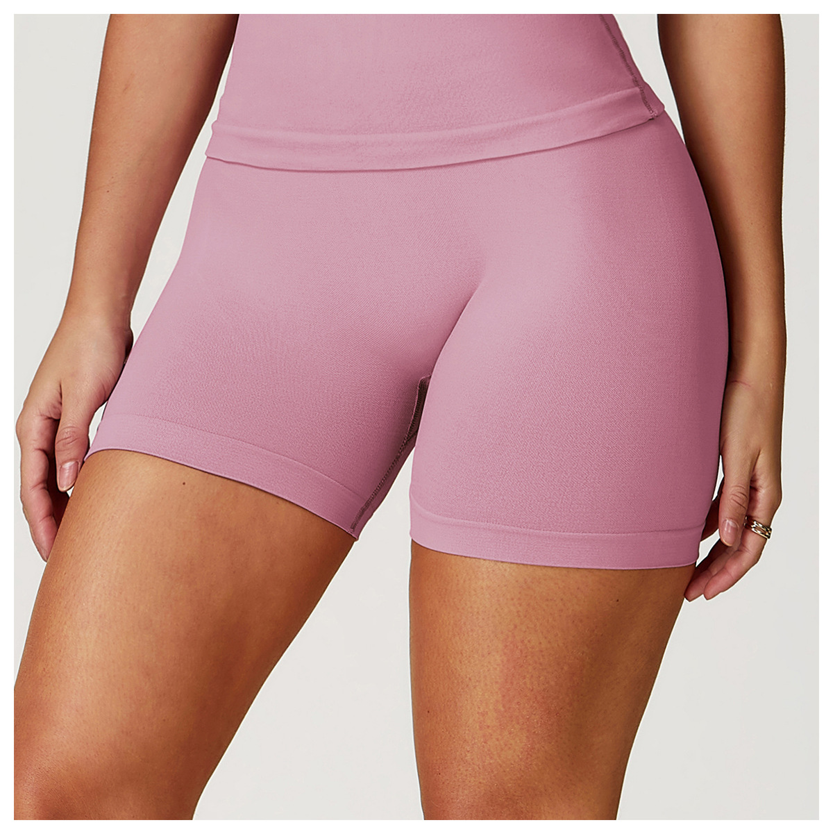 Ombreezy Seamless High-Waisted Yoga Shorts