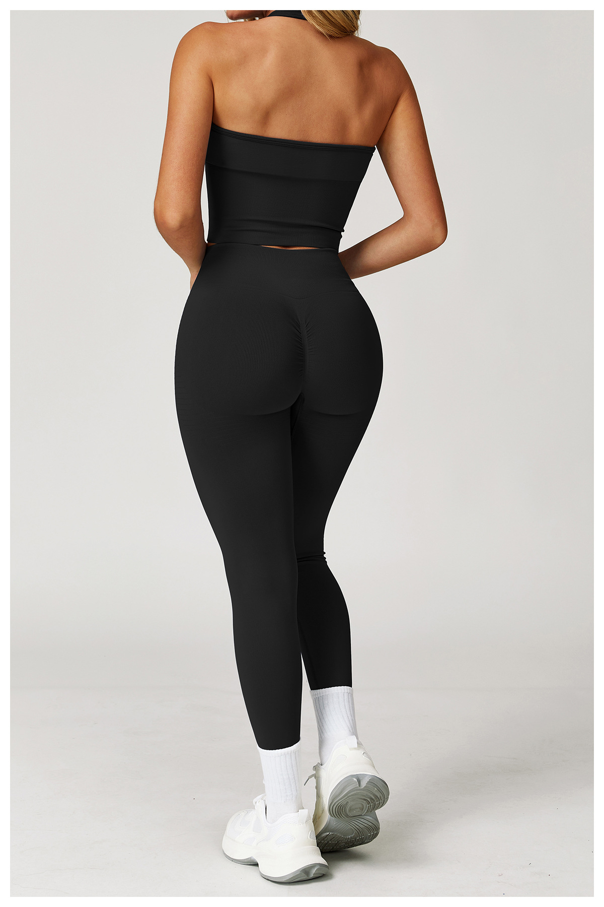 Ombreezy Breathable Halterneck Yoga Bra with Racerback Design