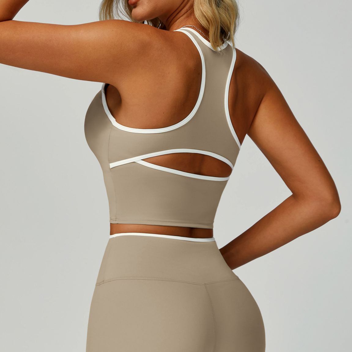 Contrast Binding & Cut-Out Details Sports Tank