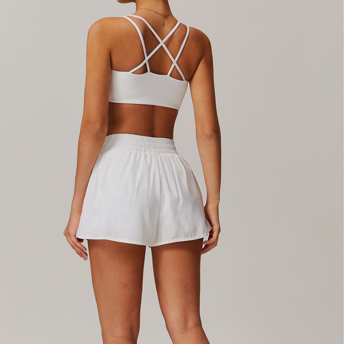 Omnbreezy Pocketed Quick-Dry Yoga Shorts 