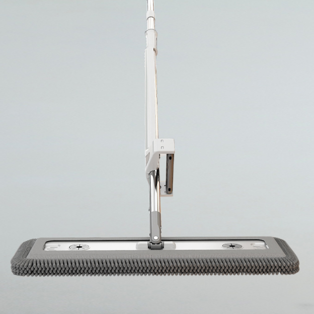 Hands-free chenille flat mop