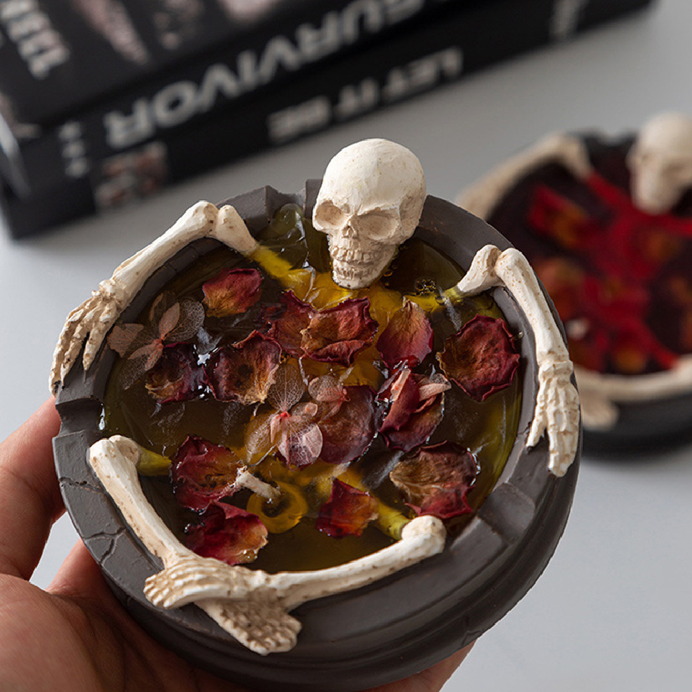 Halloween Bloody Skeleton Scented Candle – Rose Aroma Horror Bath Decor, Spooky Creative Gift for Home & Table