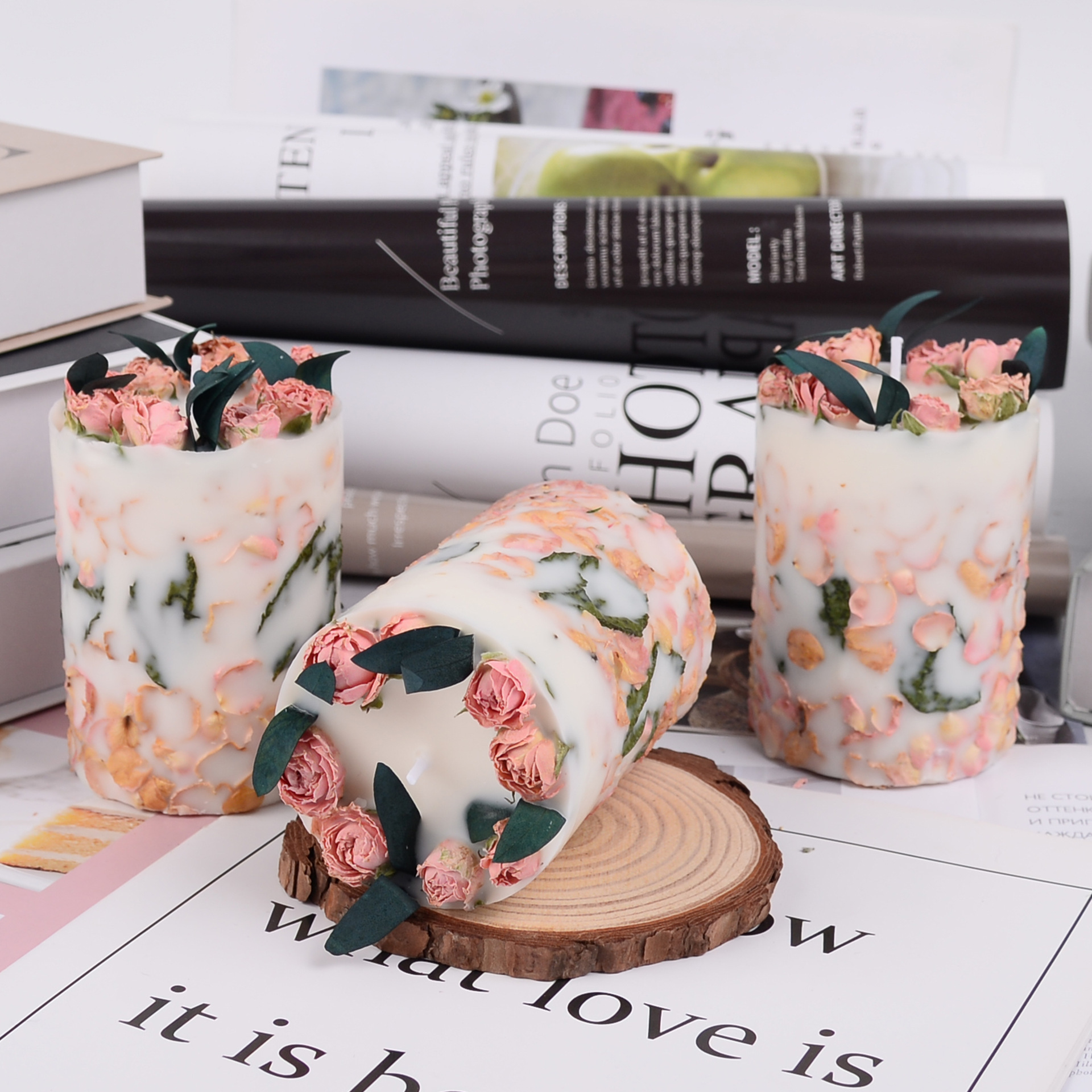 Preserved Rose & Dried Flower Pillar Scented Candle – Soy Wax Decorative Home Décor