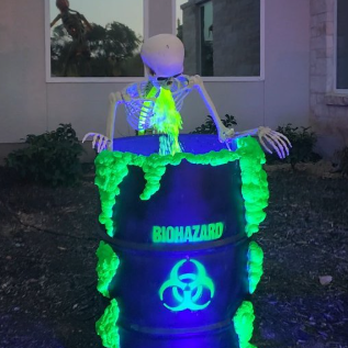 Halloween Skull Poison Barrel