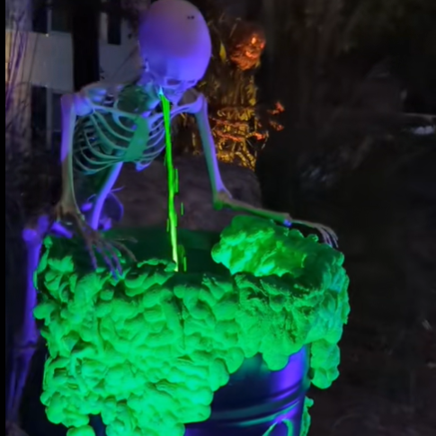 Halloween Skull Poison Barrel