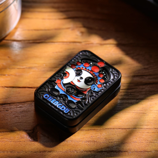 Face-Changing Panda Magnetic Push Card