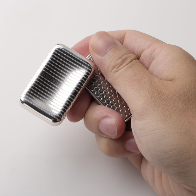 Soap Dish Style Infinite-Position Push Card