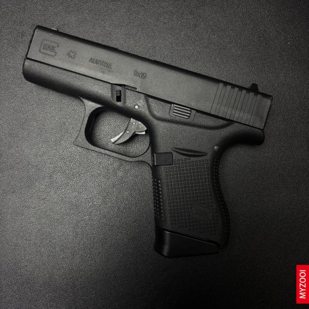 G43 pistol Safe Toy Gun made of nylon