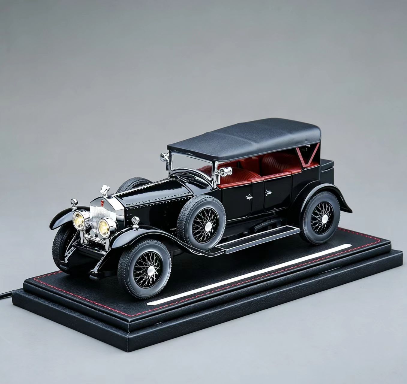 1:24 Rolls-Royce Phantom I Vintage Alloy Car Model, Light & Sound, Pull-Back, Collectible Display with Dust Cover, Birthday Gift   ZM5