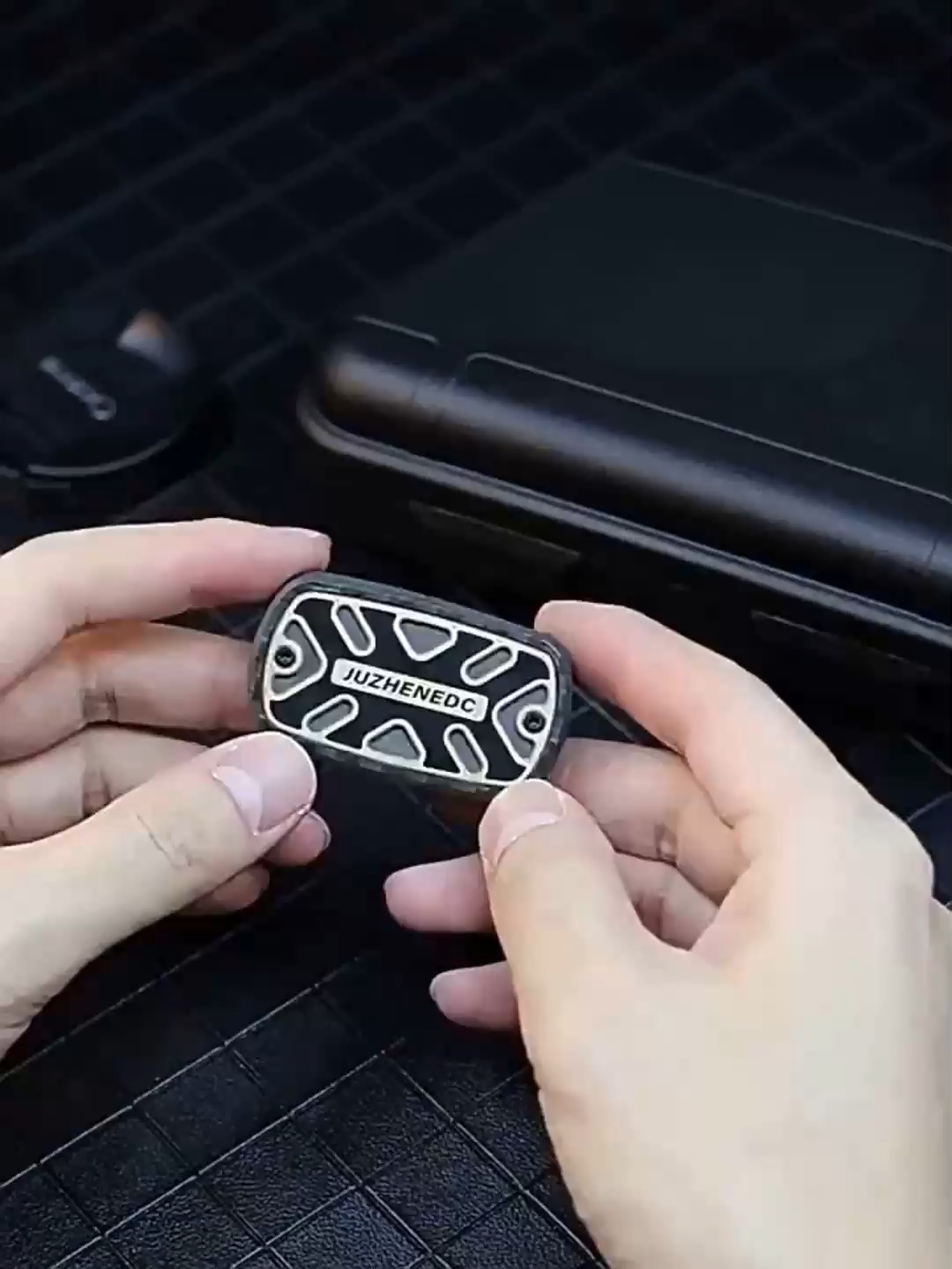 Carbon Fiber Push Card