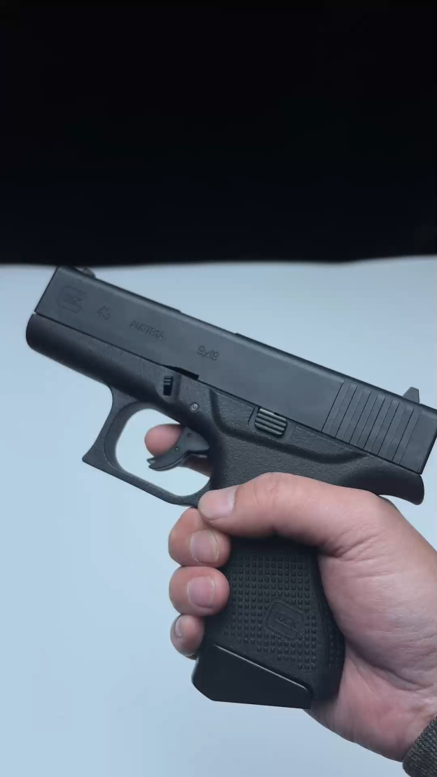 G43 pistol Safe Toy Gun made of nylon