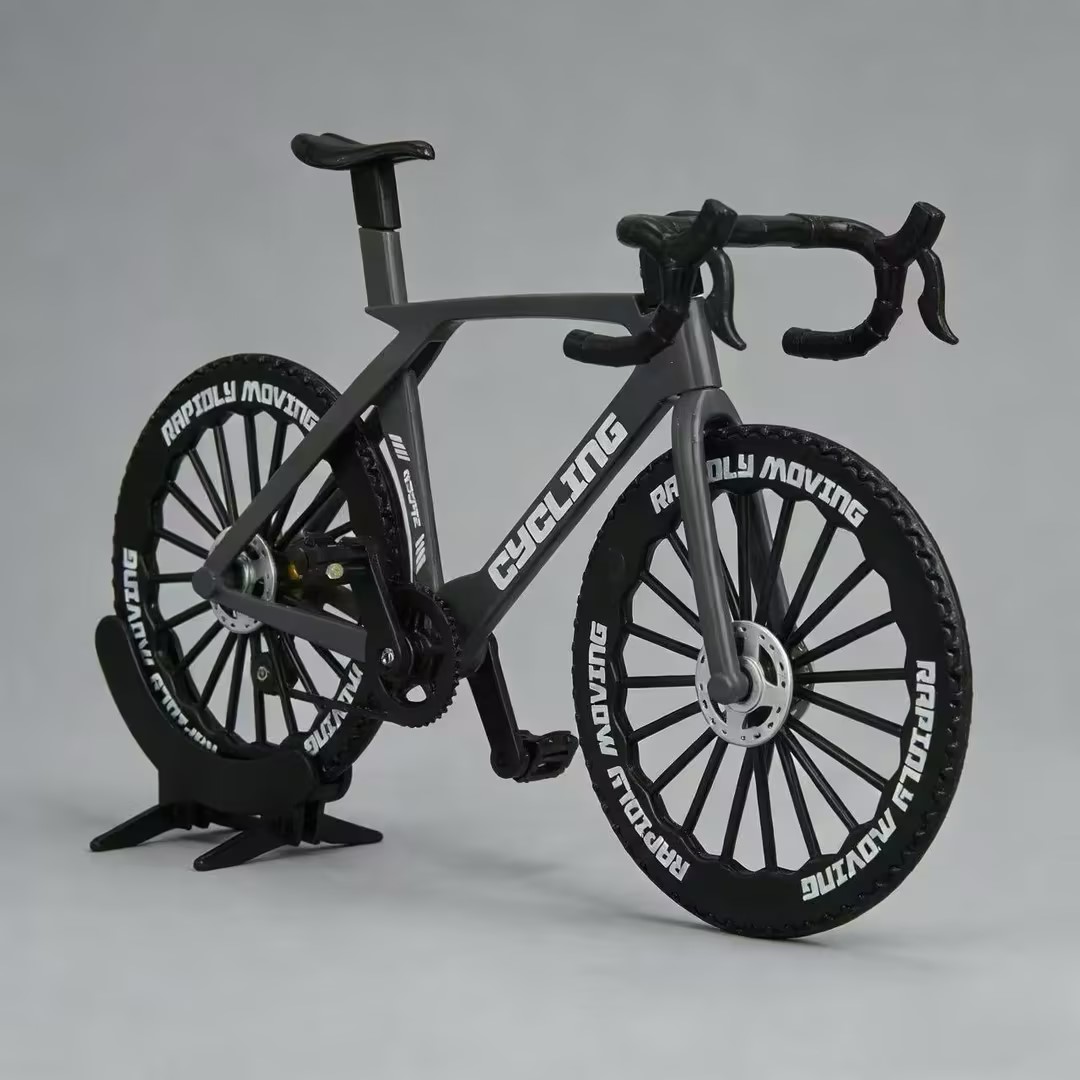 1:8 Scale RC Crawler Road Bike Model XQJ-019